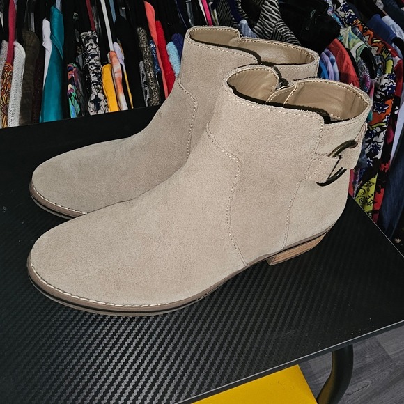 Franco Fortini Womens Tan Suede Ankle Boots Buckle Zip Low Block Heel Size 8 - Picture 2 of 5